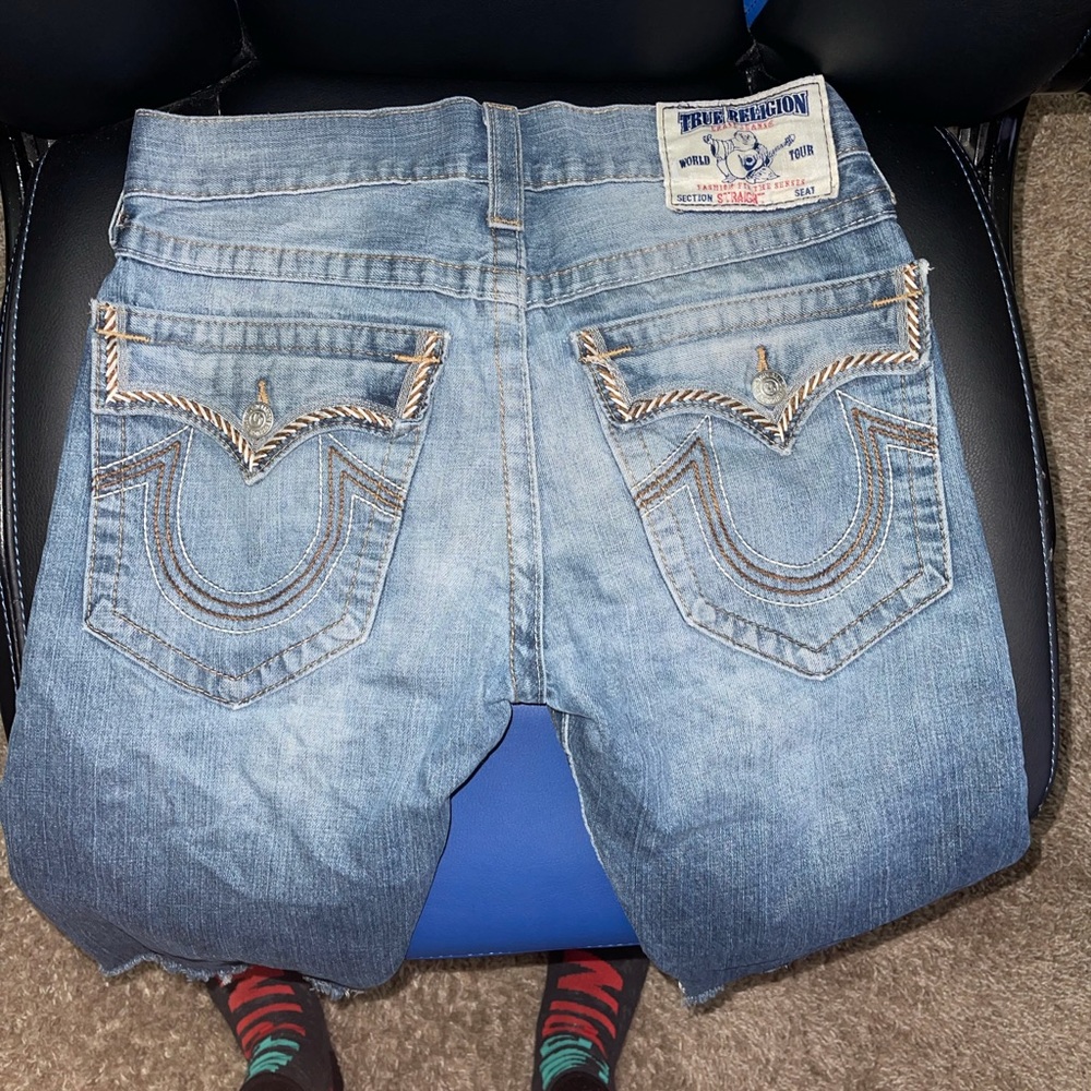 Size 9 rare true religion shorts barely wear